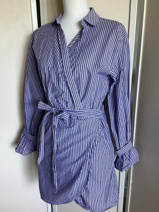 Express Dresses & Skirts - Express Shirt Dress Sz XS Striped Wrap Dress EUC tie front blue white cotton